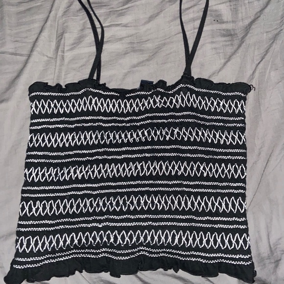 Black and White top - Picture 2 of 2